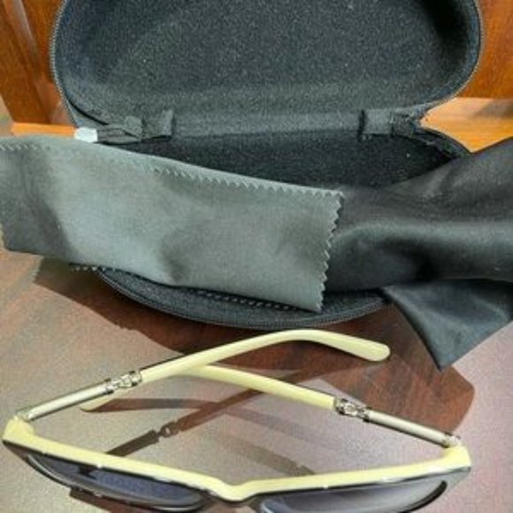 COPY - NWT Le Chic Polarized sunglass Black/Gray - Picture 3 of 8